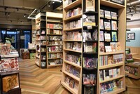 台湾漫画基地の1階書店より。