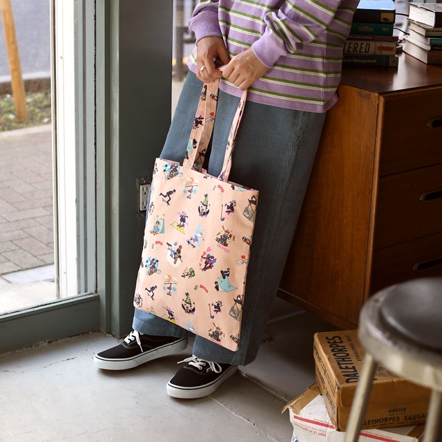 フラットトートの使用例。