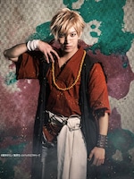 松島勇之介扮する亜左弔兵衛。