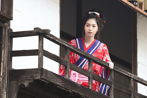 西野七瀬演じる園。