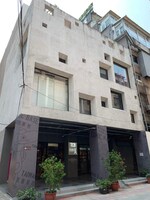 台北駅からほど近い繁華街に立つ台湾漫画基地。