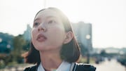 「ワンダーハッチ -空飛ぶ竜の島-」実写パートの場面写真。