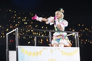 アリス役のファイルーズあい。
