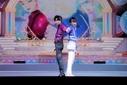 左から橙真役の梶原岳人、ひゅーい役の田丸篤志。
