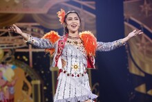 ジェニファー役の青野紗穂。