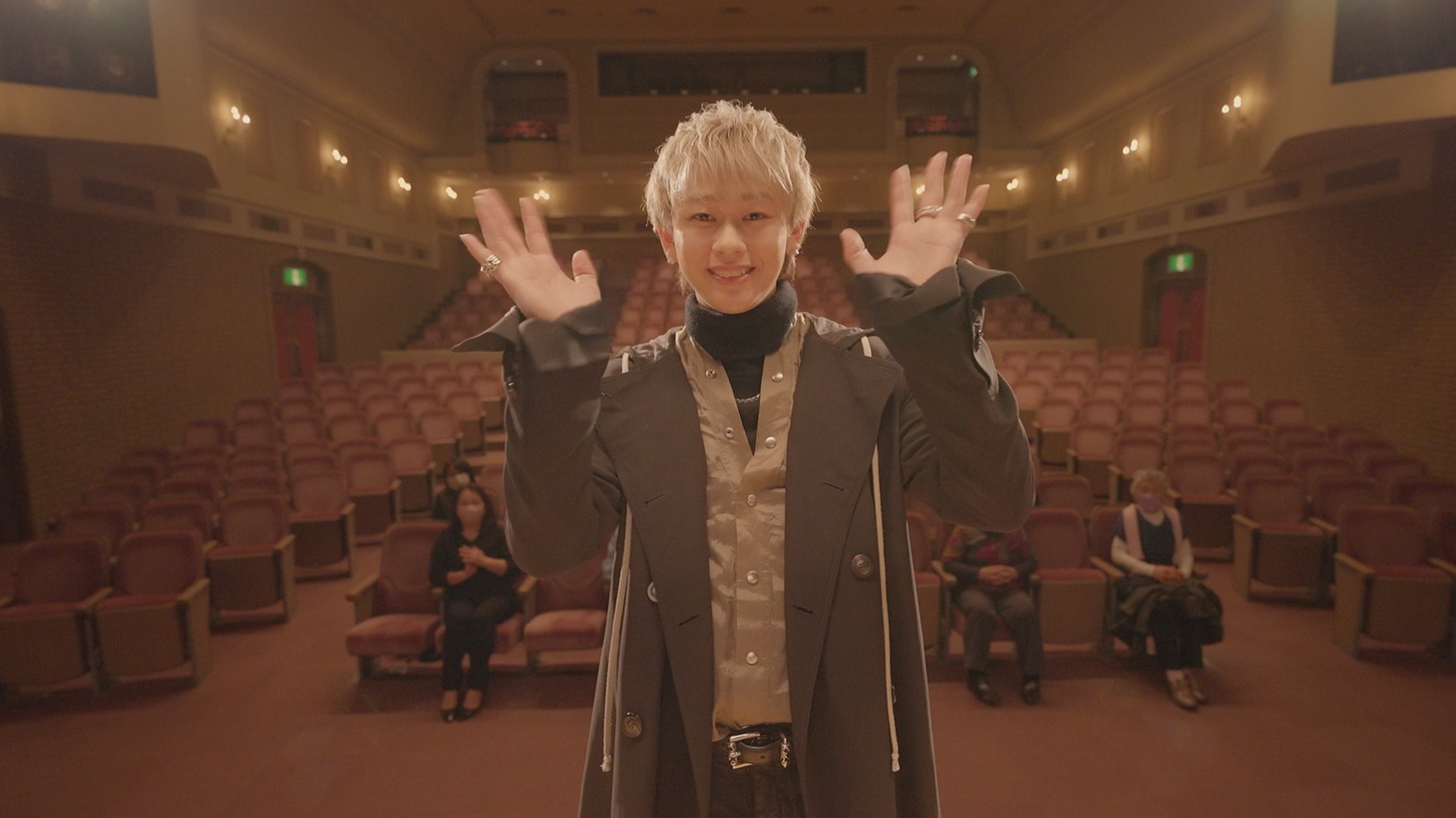 シューヤ（11号車）