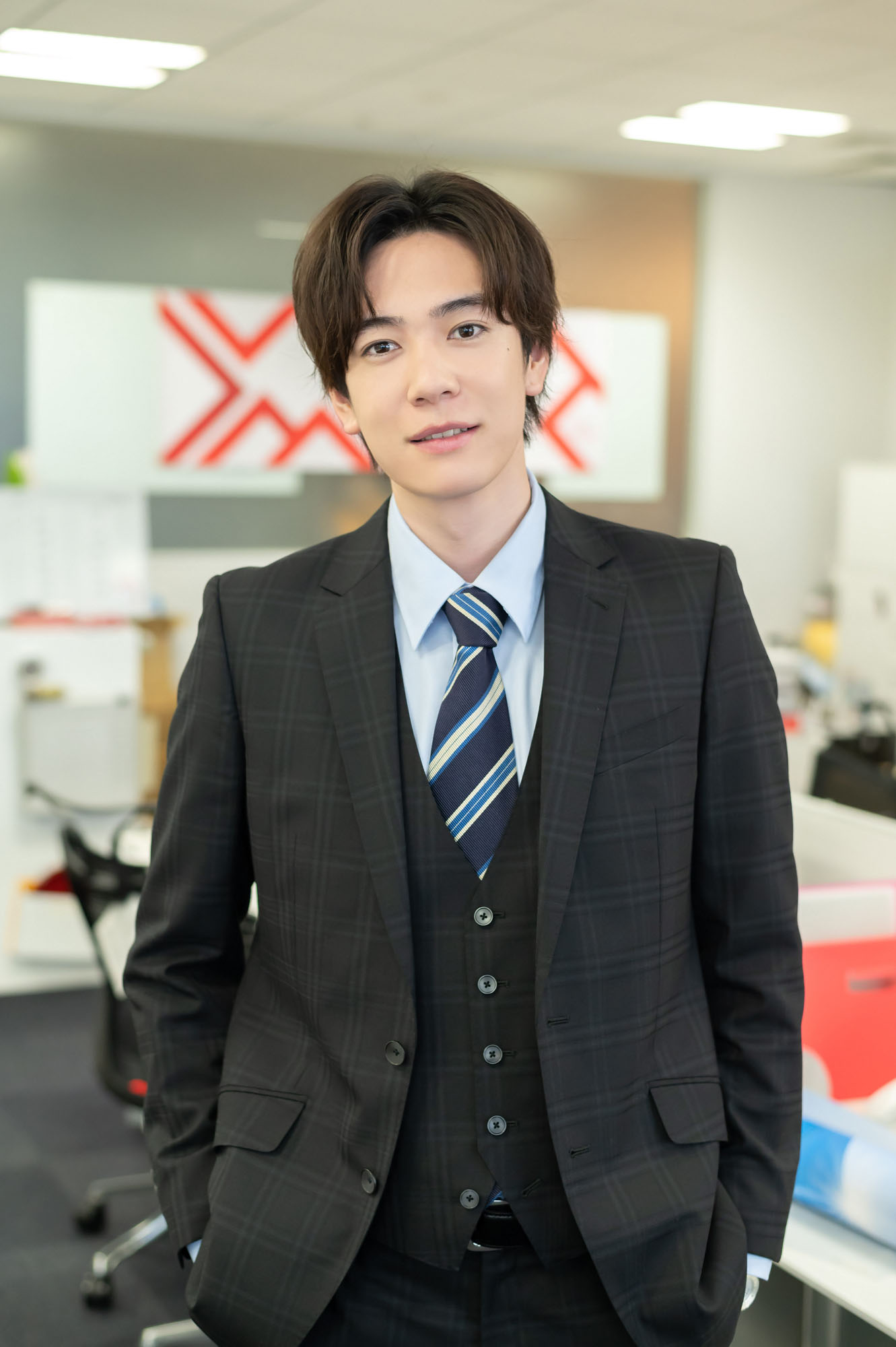 内藤秀一郎扮する平野恭介。