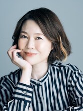 内田美津役の園崎未恵。