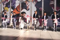 オープニングレセレモニー後に行われたテープカットの様子。