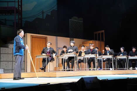 「『ちびまる子ちゃん』原作35周年記念公演 ちびまる子ちゃん THE STAGE 『はいすくーるでいず』」ゲネプロの様子。