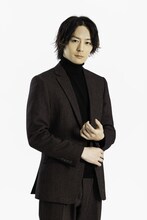 犬飼貴丈扮する佐京柴織。