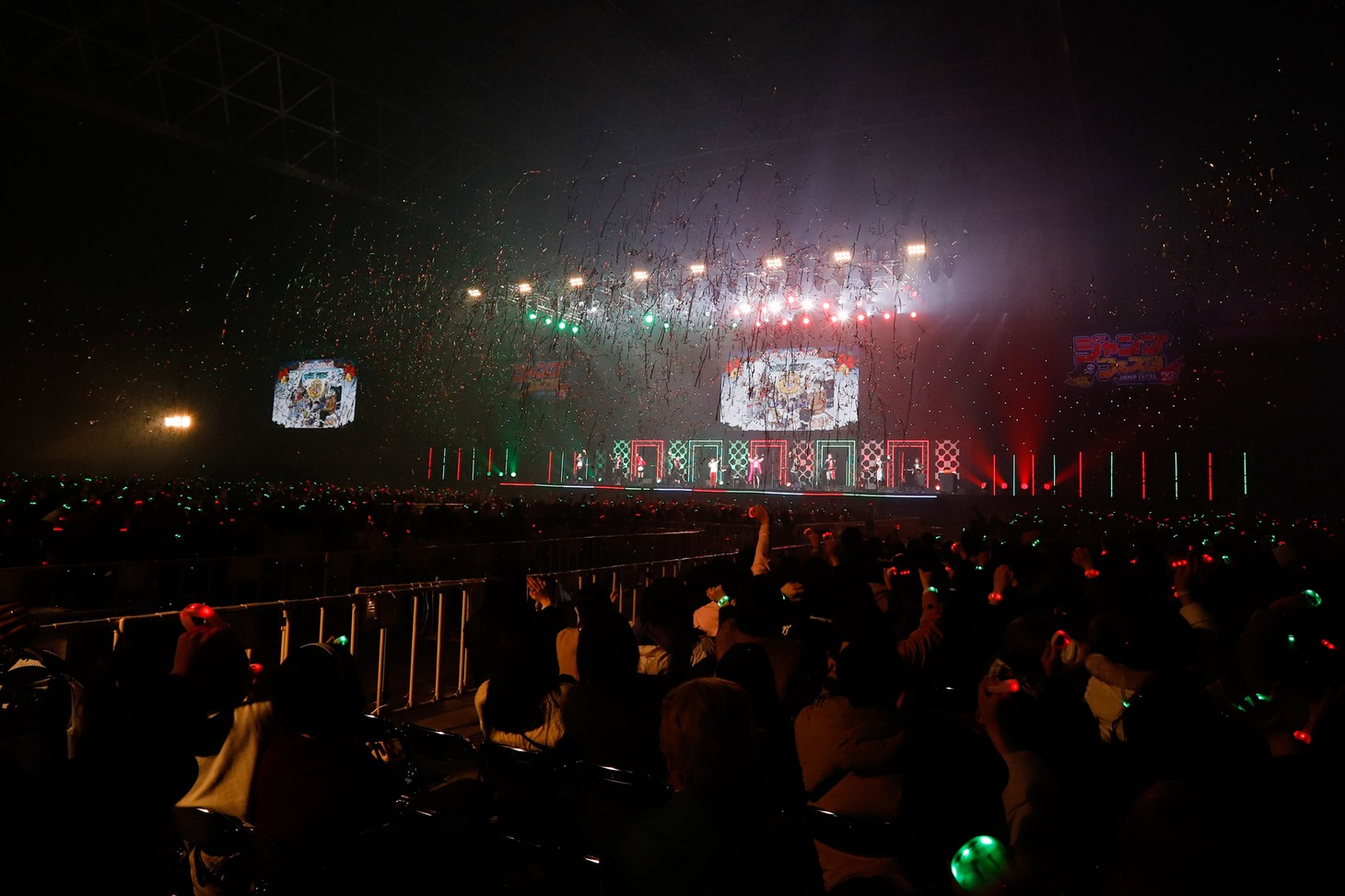 TVアニメ「ONE PIECE」のステージイベントの様子。