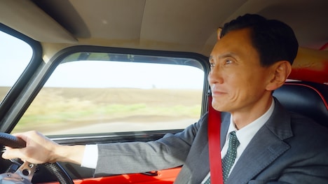 「孤独のグルメ2022大晦日スペシャル 年忘れ、食の格闘技。カニの使いはあらたいへん。」より。 (c)テレビ東京