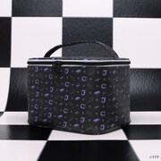 「風都探偵 バニティポーチ」翔太郎モデル。