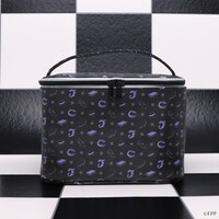 「風都探偵 バニティポーチ」翔太郎モデル。