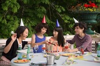 「（不）可能な子供、01：朝子とモリガの場合」 (c)Ai Hasegawa