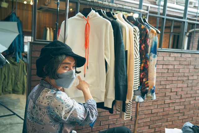 紐の長さや、猫のグラフィックを配置する位置などもしっかりと確認。