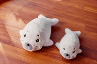 左からゴマちゃんフルサイズ、ゴマちゃんハーフサイズ。