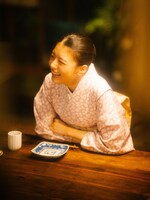 Netflixシリーズ「舞妓さんちのまかないさん」メイキングカット