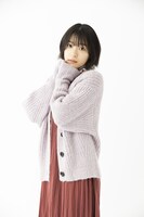 鳴海唯扮する常盤舞子。