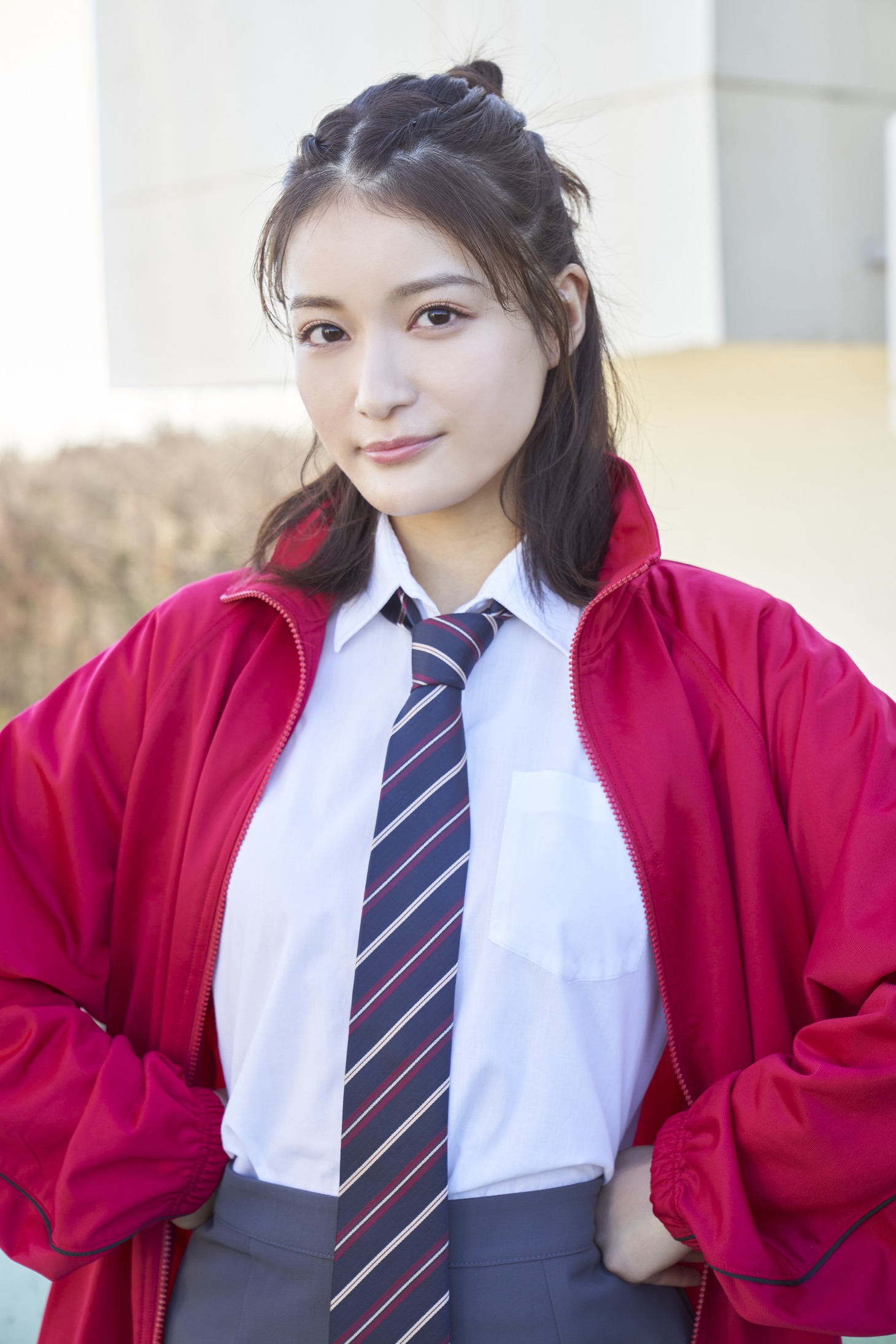 織田奈那演じる鈴本奈々。
