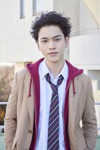 鈴木康介演じる志場番太。