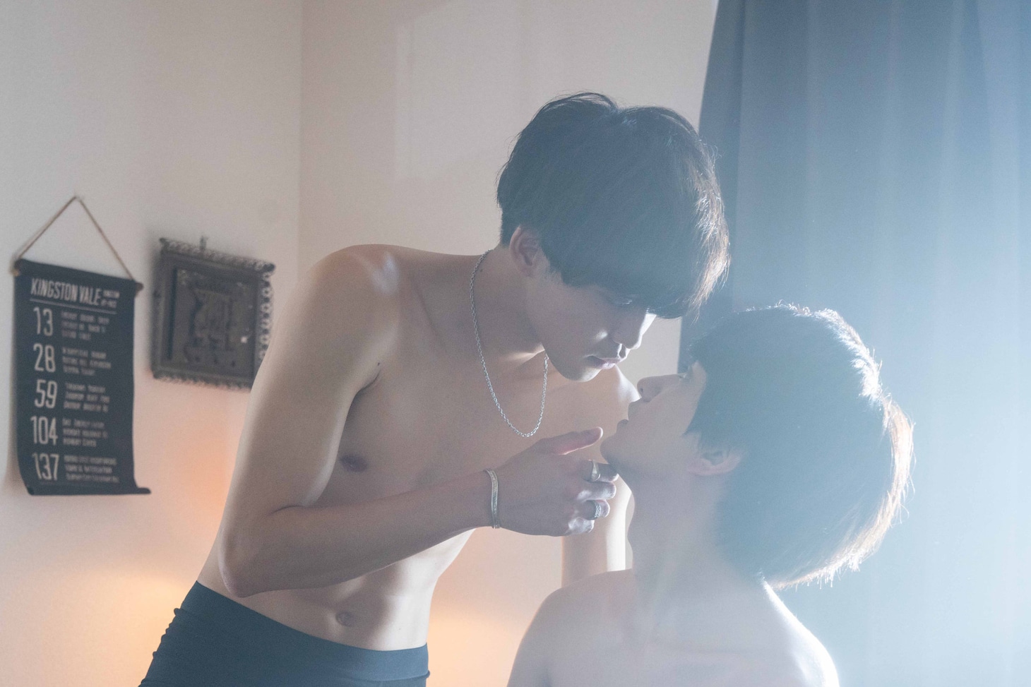 ドラマ「僕らのミクロな終末」場面写真  (c)丸木戸マキ／祥伝社 ABC