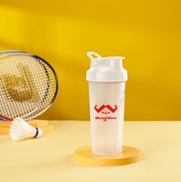 オリジナルアイテムの「プロテインシェイカー」。