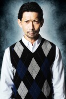 白井サトル演じる川澄薫。