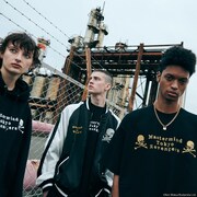 「Mastermind Tokyo Revengers」コラボアイテム着用イメージ。