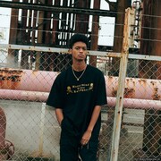 「Tokyo Revengers mastermind JAPAN Tシャツ サークルロゴ柄」着用イメージ