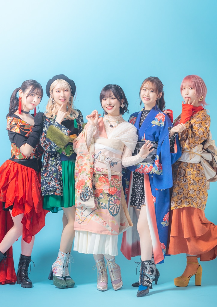 左から上坂すみれ、山下七海、愛美、芹澤優、朝日奈丸佳。
