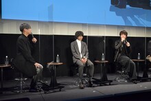 あおきえい監督（右）に自身が選ばれた決め手を聞く小西克幸（左）。