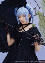 大平峻也扮する雨童女。