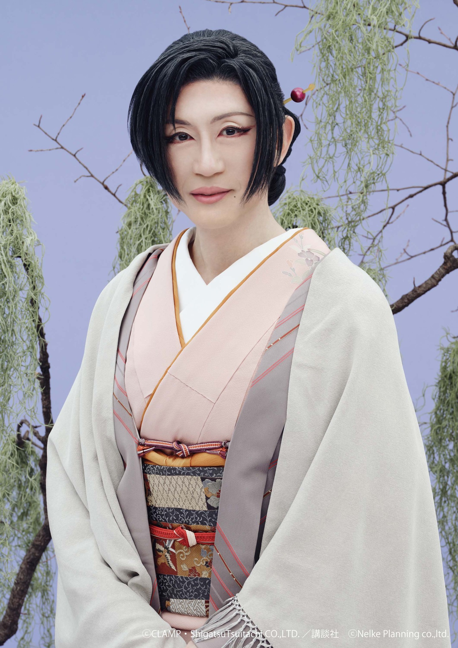 加納幸和扮する佳朱弥。