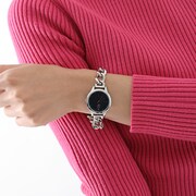 千切豹馬モデルの腕時計着用イメージ。