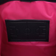 千切豹馬モデルのバッグ使用イメージ。