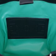 糸師凛モデルのバッグ。