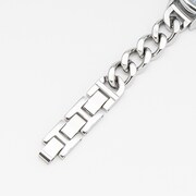 潔世一モデルの腕時計。