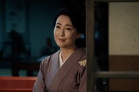 床嶋佳子扮する桑乃木愛子。