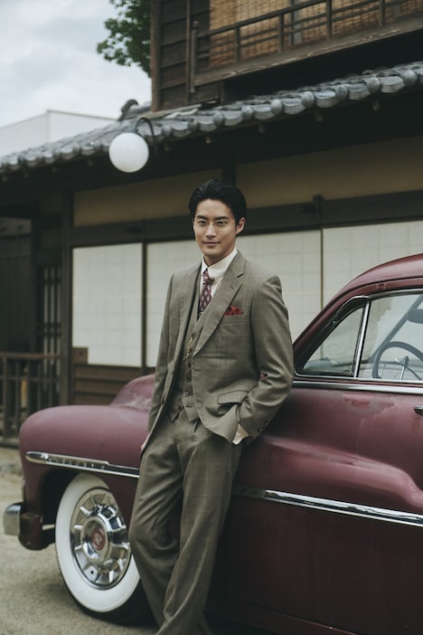 白石隼也扮する山口縁。