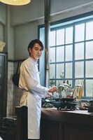 中村蒼扮する田嶋明丞。