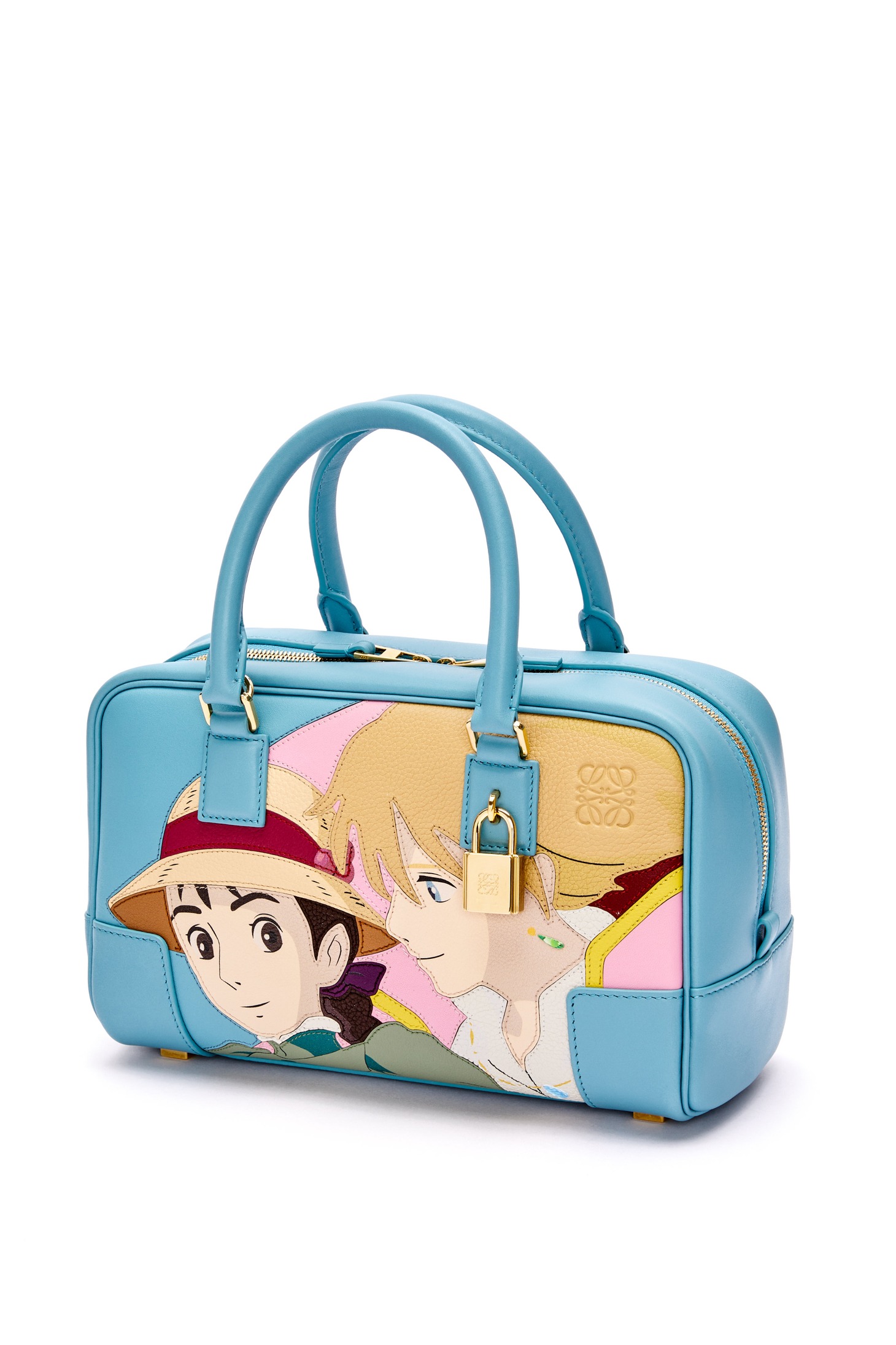 ロエベ×スタジオジブリ「ハウルの動く城」カプセルコレクションより。
