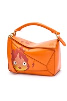 ロエベ×スタジオジブリ「ハウルの動く城」カプセルコレクションより。