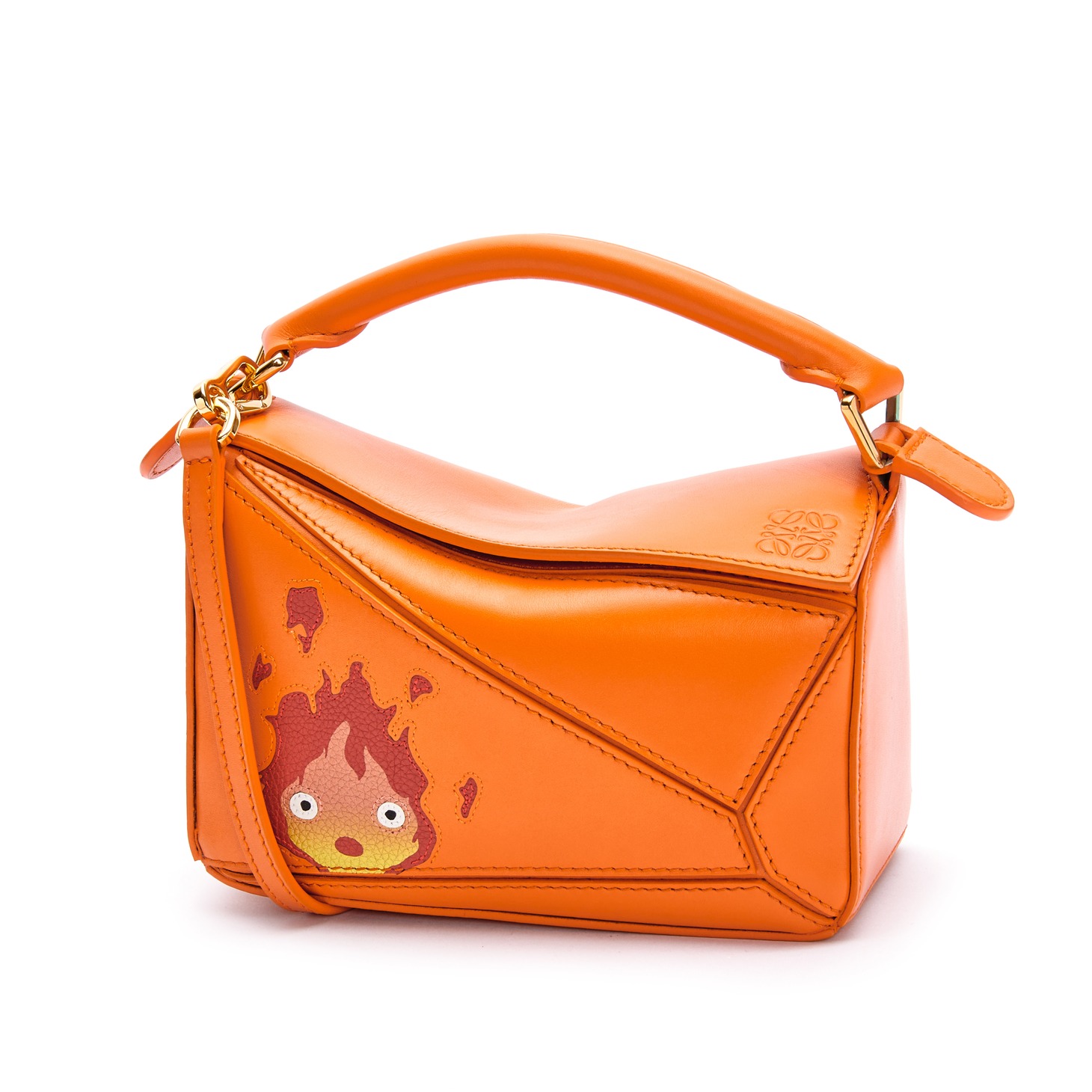 ロエベ×スタジオジブリ「ハウルの動く城」カプセルコレクションより。