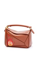 ロエベ×スタジオジブリ「ハウルの動く城」カプセルコレクションより。