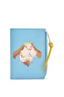 ロエベ×スタジオジブリ「ハウルの動く城」カプセルコレクションより。