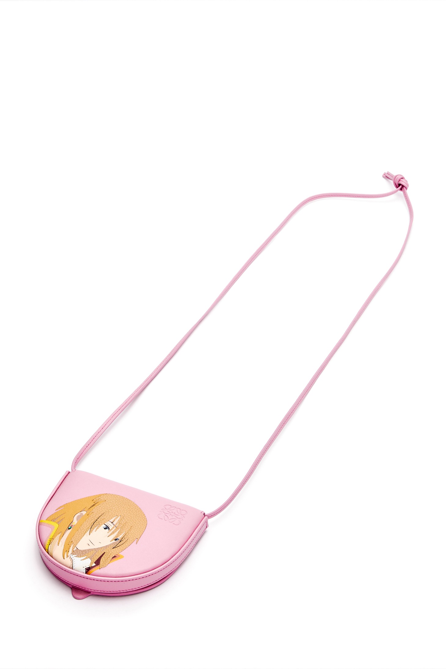 ロエベ×スタジオジブリ「ハウルの動く城」カプセルコレクションより。