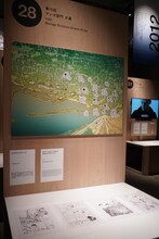 しりあがり寿「あの日からのマンガ」の展示。