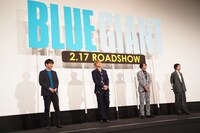 映画「BLUE GIANT」の完成披露舞台挨拶の様子。
